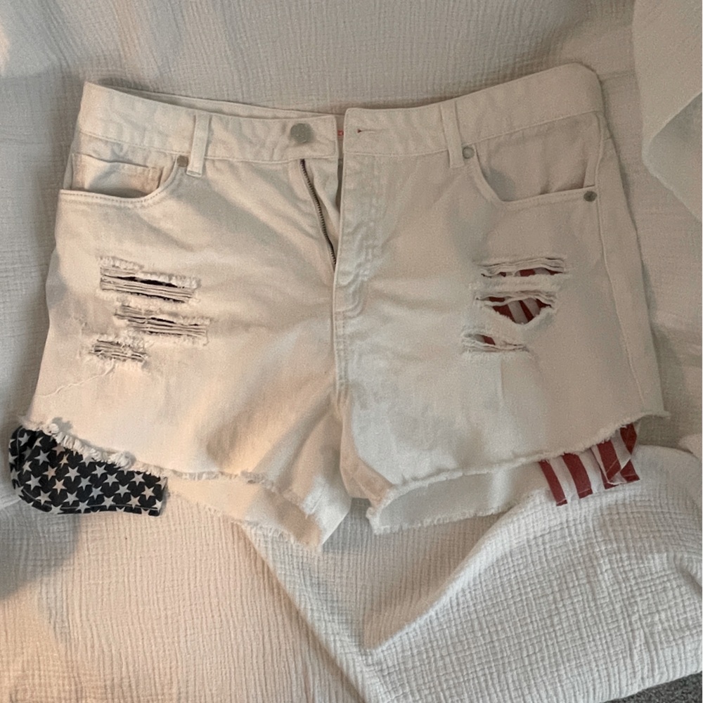 refuge distressed shorts red/white/blue
